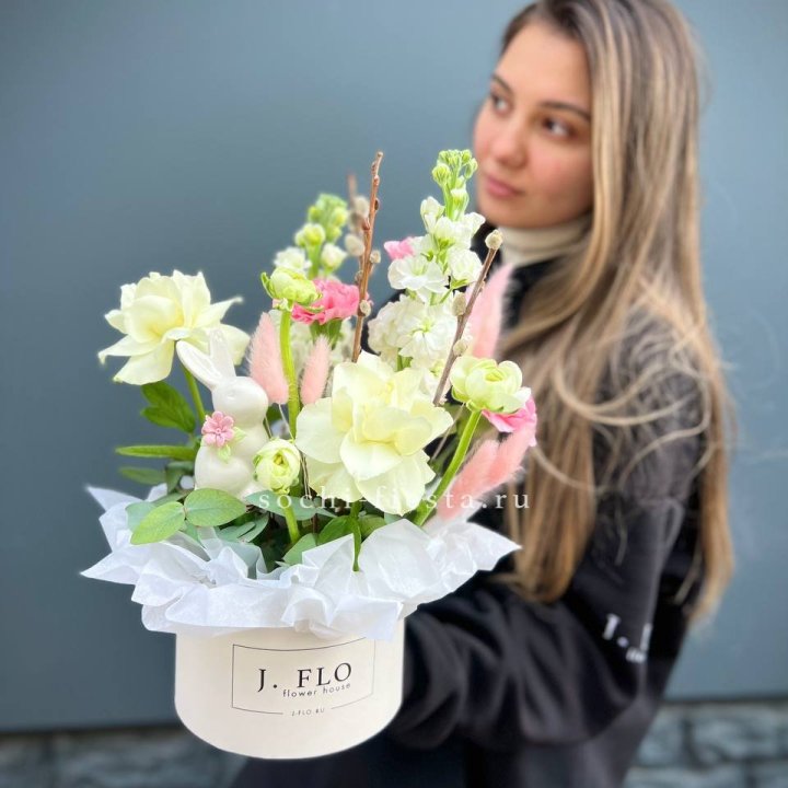 Цветочный бокс "Пасхальная композиция" в Химкие