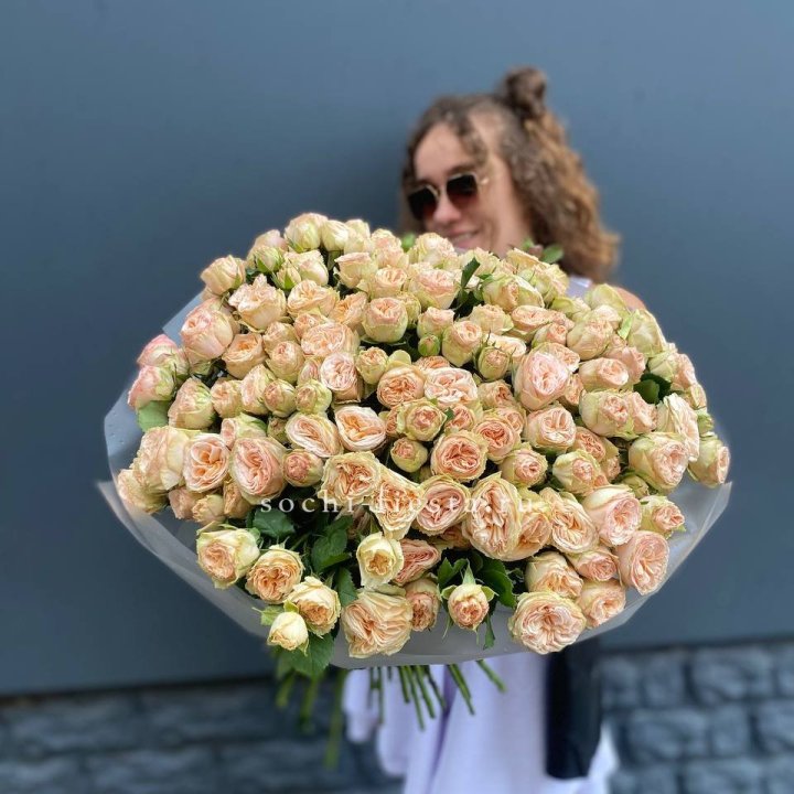 51 пионовидная роза в Химкие