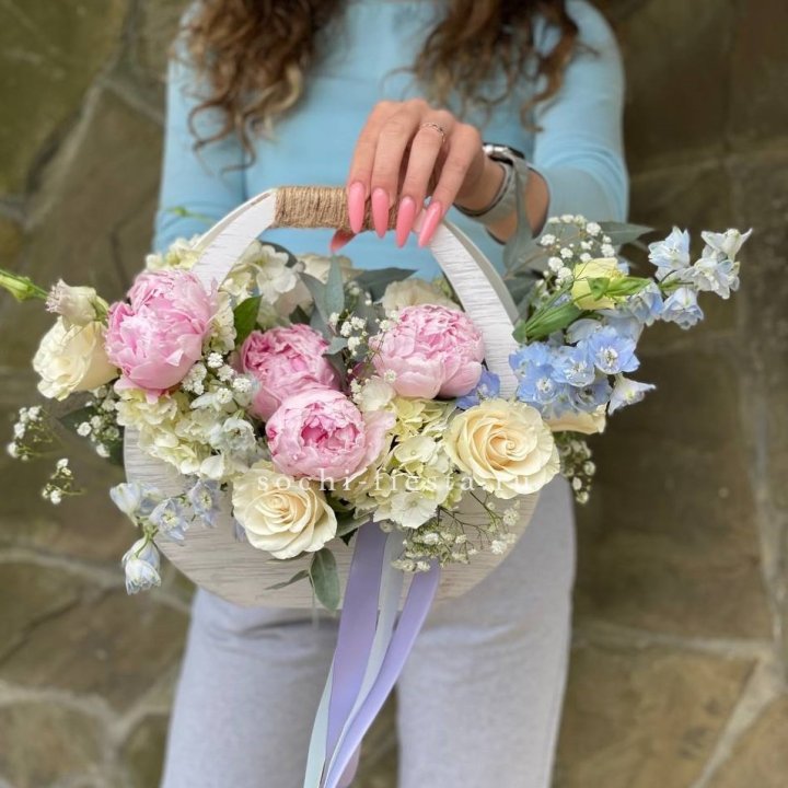 Ящик с пионами в Химкие