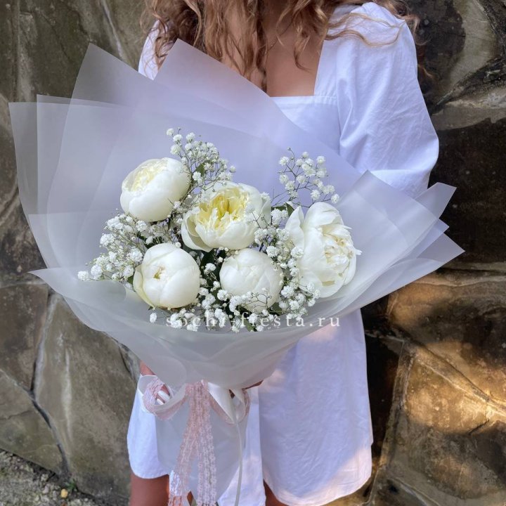 Букет белых пионов "Файв" в Химкие