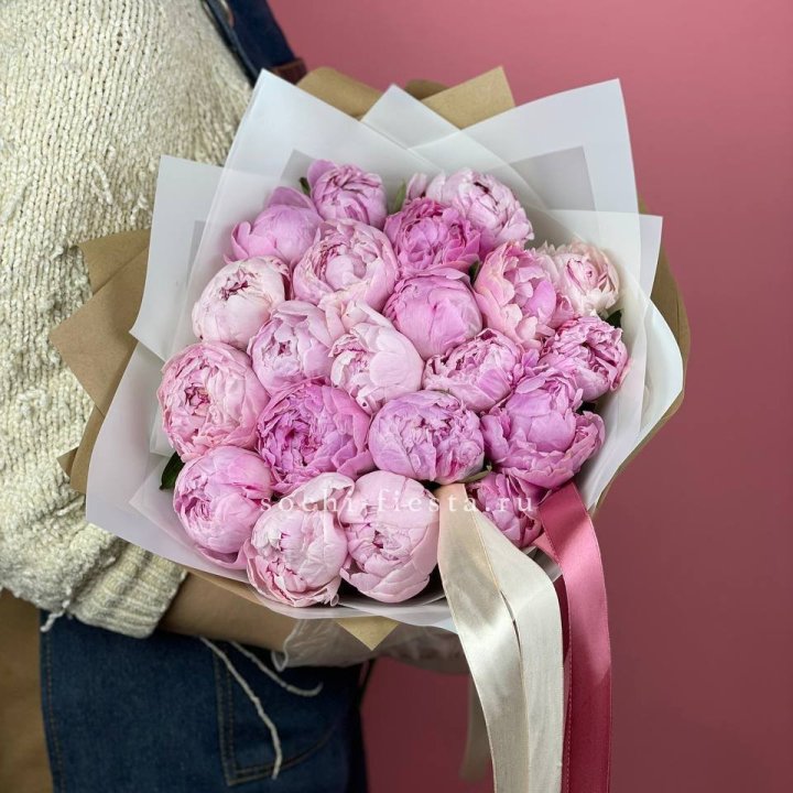 Букет из 21 пионов в Химкие