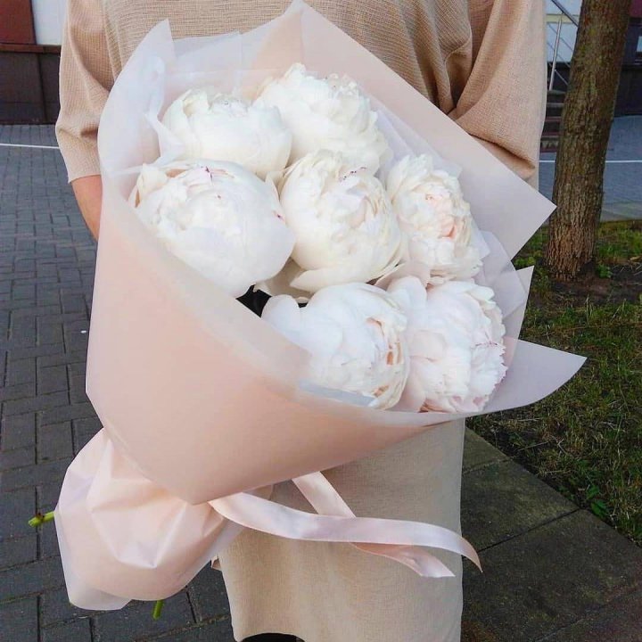 Букет белых пионов в Химкие