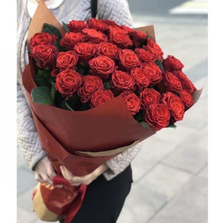 29 высоких роз  в Химкие