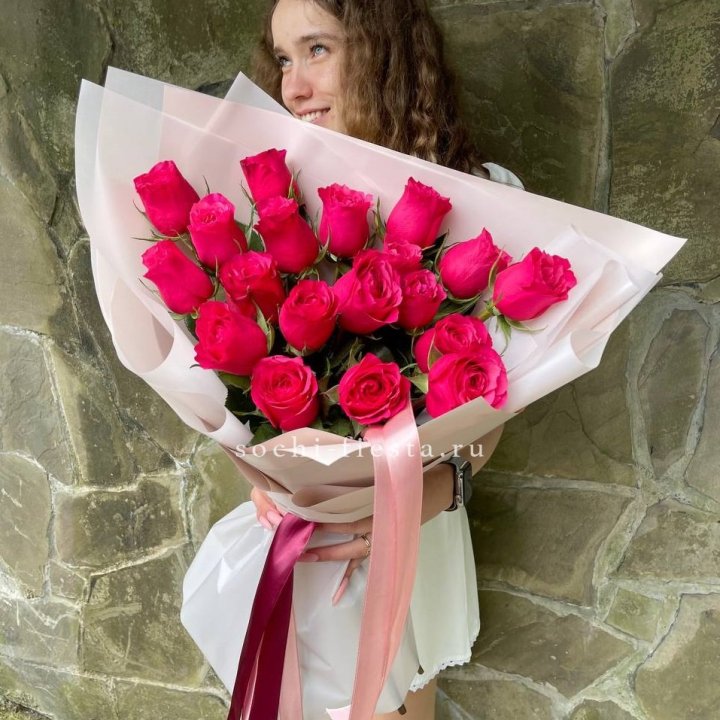 19 алых роз в Химкие