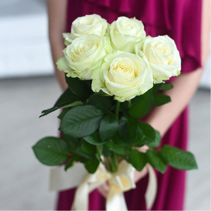 5 белых роз в Химкие