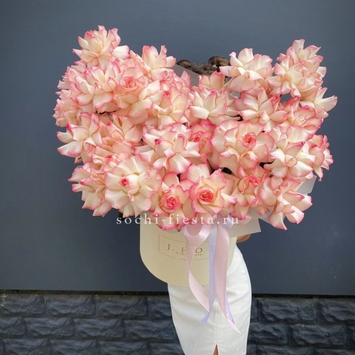 31 французская роза Джумилия в боксе в Химкие