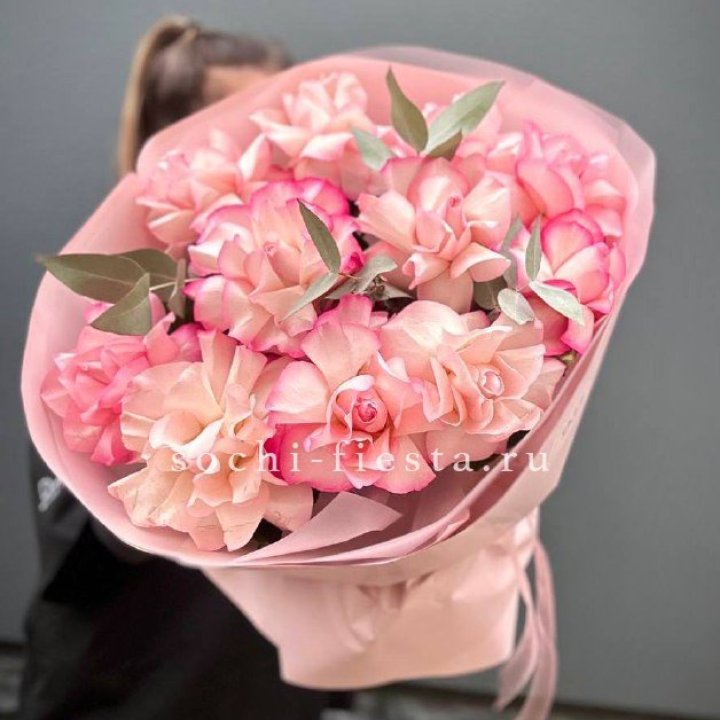 Нежно- розовые французские розы Венди в Химкие