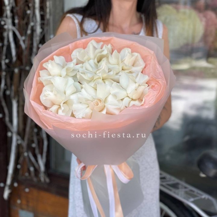 7 Белых французских роз в Химкие