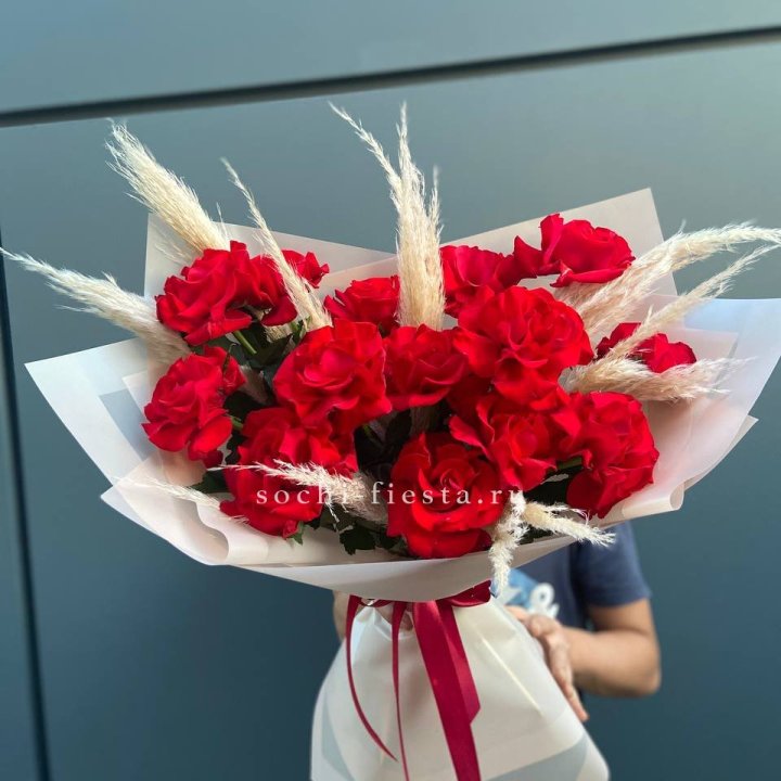 15 Красных французских розы в Химкие