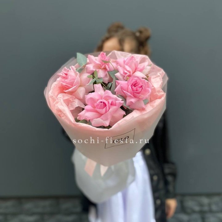 5 французских розовых роз  в Химкие