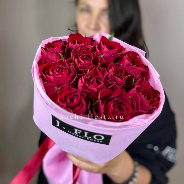 11 красных роз мадам ред в Химкие