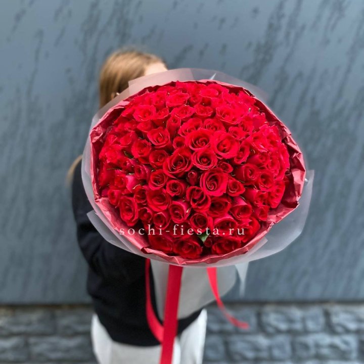 101  красная кенийская роза  в Химкие