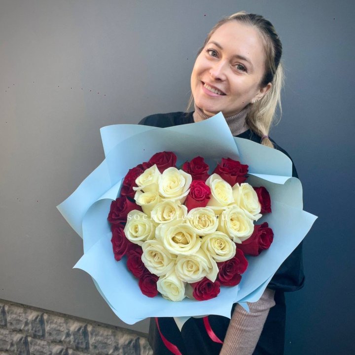 27 роз "Сердце" в Химкие