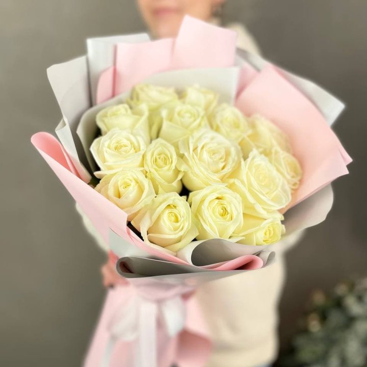 15 белых роз пудра в Химкие