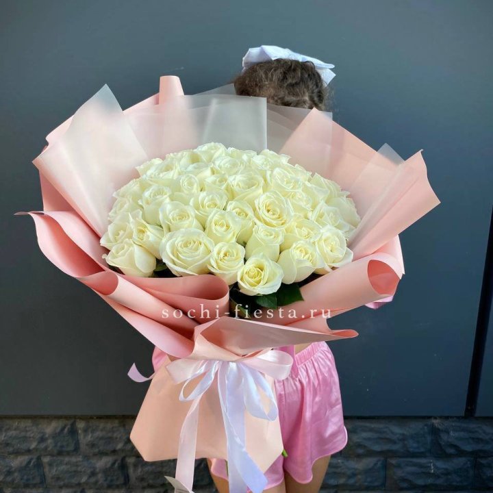 35 белых роз в Химкие