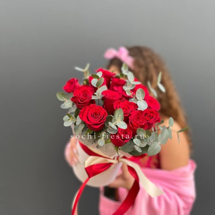 15 Красных роз в боксе №2 в Химкие