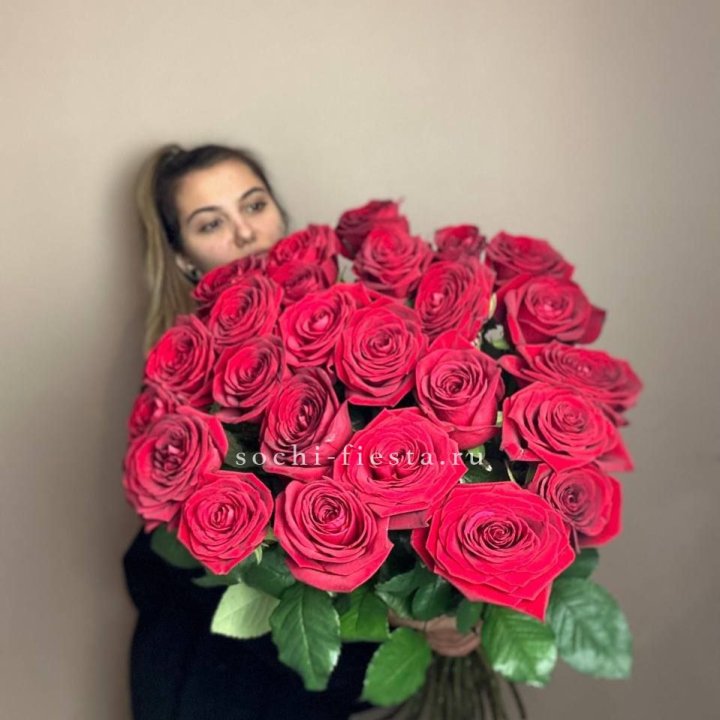 25 высоких роз в Химкие