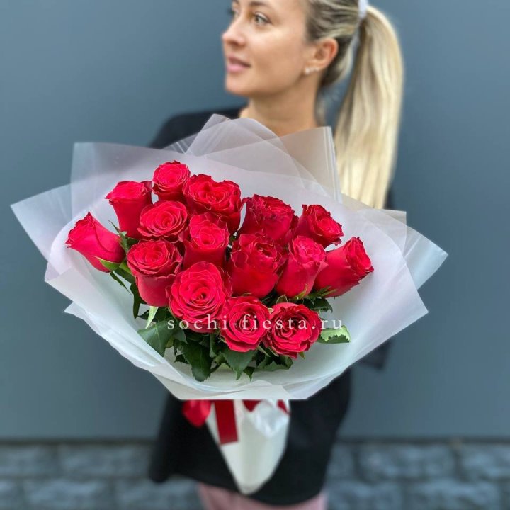Букет из 15 красных роз  в Химкие