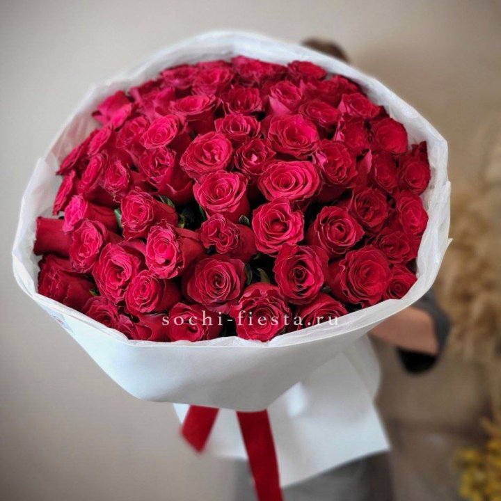 65 красных роз вайт в Химкие