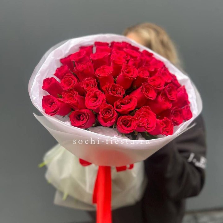 55 красных роз "Амелия" в Химкие