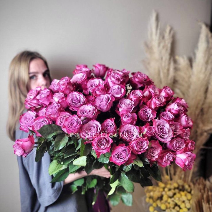 Охапка высоких роз Деп перпел в Химкие