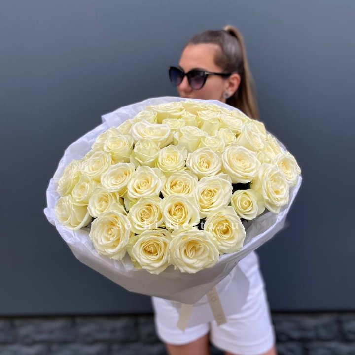 51 белая роза  в Химкие