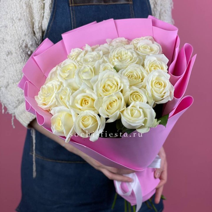 25 белых роз в Химкие