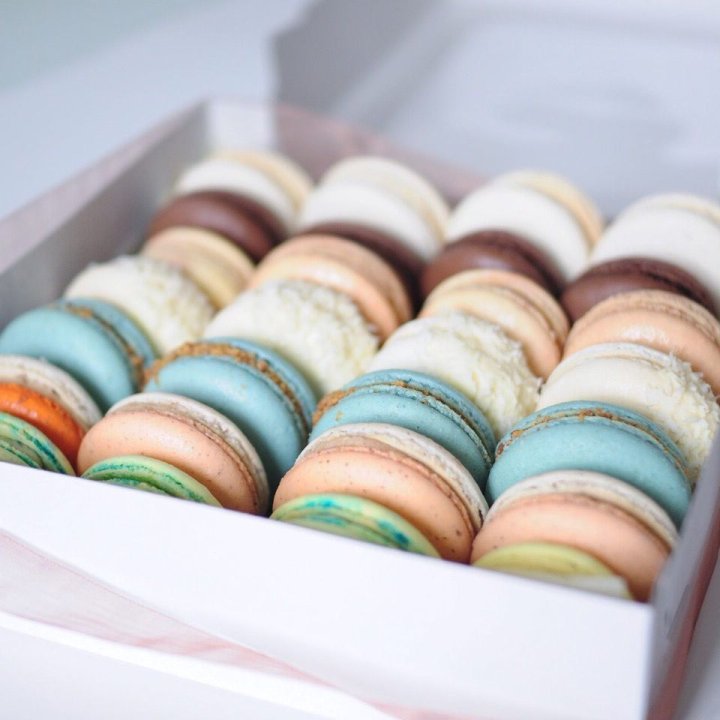 Коробка макаронс 25 шт. в Химкие