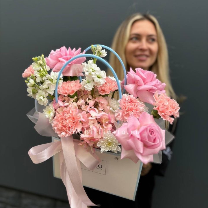 Сумочка "Бал цветов" в Химкие