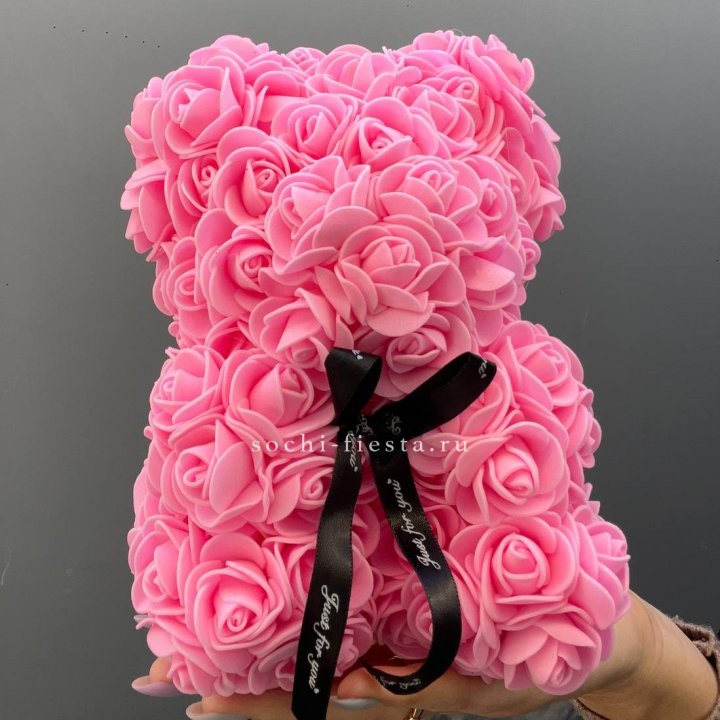 Игрушка медведь из розовых роз в Химкие