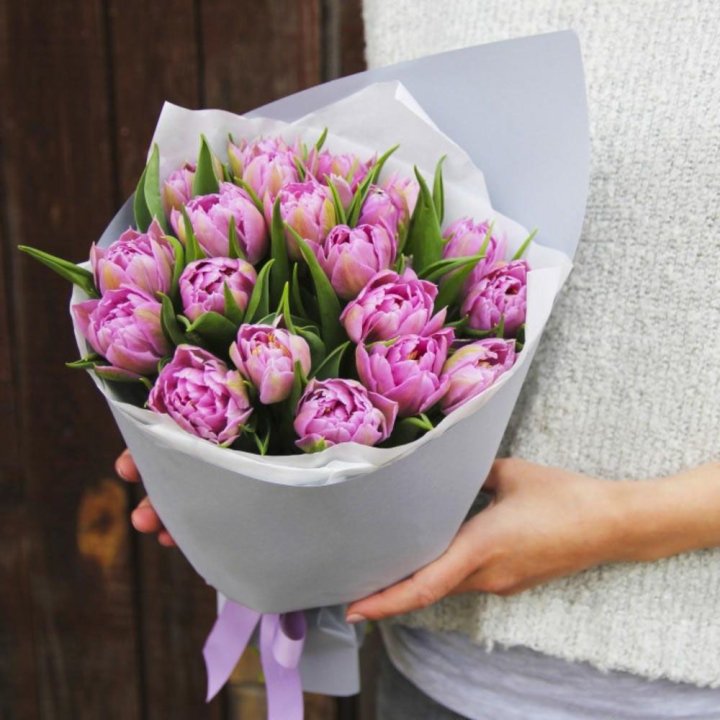 Букет пионовидных тюльпанов в Химкие
