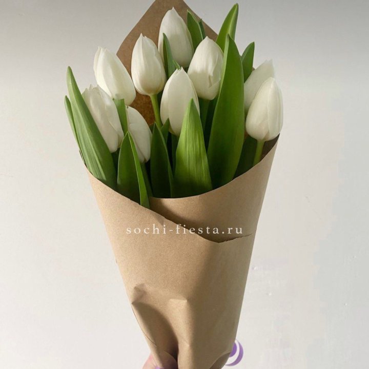 Букет белых тюльпанов в Химкие
