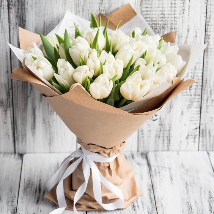 25 белых тюльпанов в Химкие