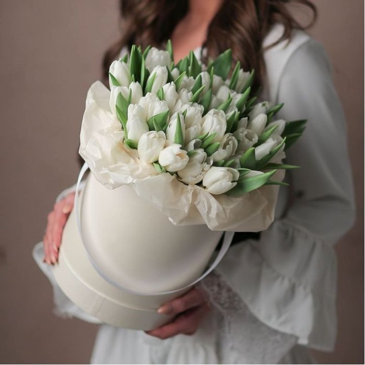 Тюльпаны в цилиндре  в Химкие